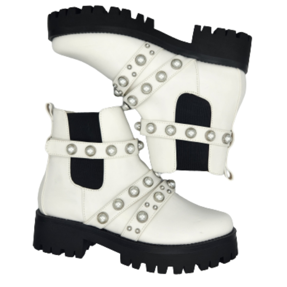 BP. Kora 2 lug chelsea pearl boots, size 8